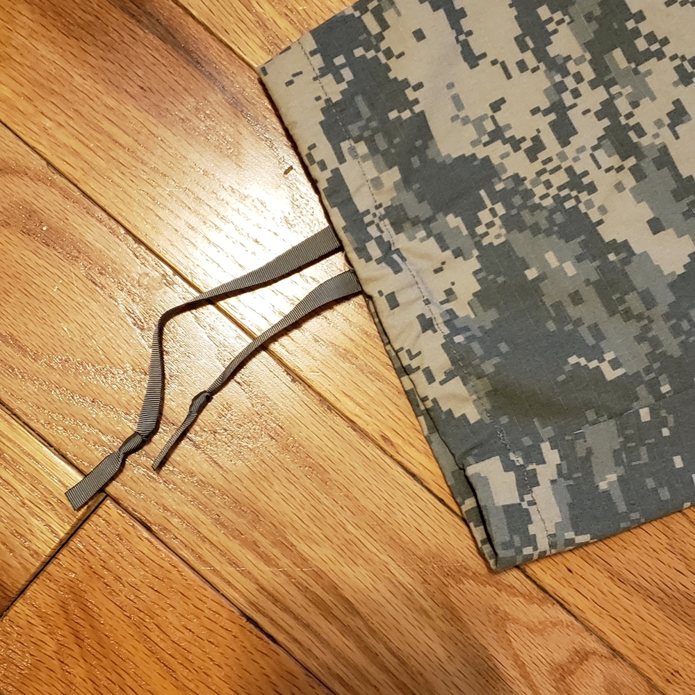 Vintage Universal Digital Camo Pattern Pants - image 3